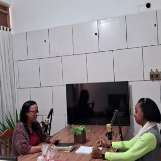 Programação no studio da Radio